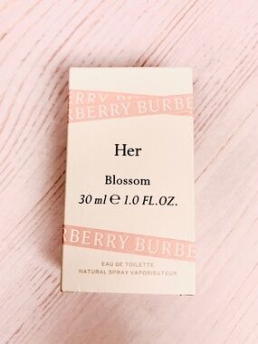Burberry Her Blossom pink tape Eau de Toilette 1.0oz fragrance floral fruity